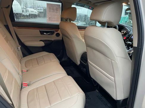 Used 2019 Honda CR-V Touring image 12