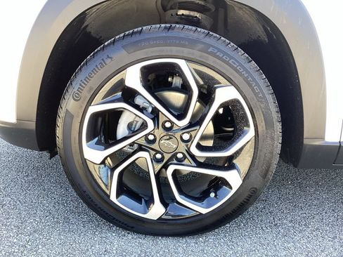 Used 2026 Chevrolet Trax RS FWD image 18