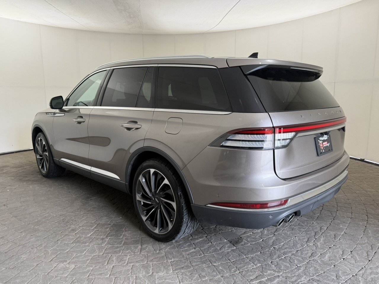 Used 2021 Lincoln Aviator Reserve w/ Equipment Group 202A AWD/4WD image 5