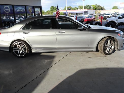 Used 2015 Mercedes-Benz S 550 4MATIC Sedan image 4