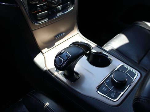 Used 2015 Jeep Grand Cherokee Limited w/ Luxury Group II AWD/4WD image 27