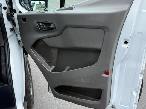 Used 2024 Ford Transit 250 148 Medium Roof RWD image 20