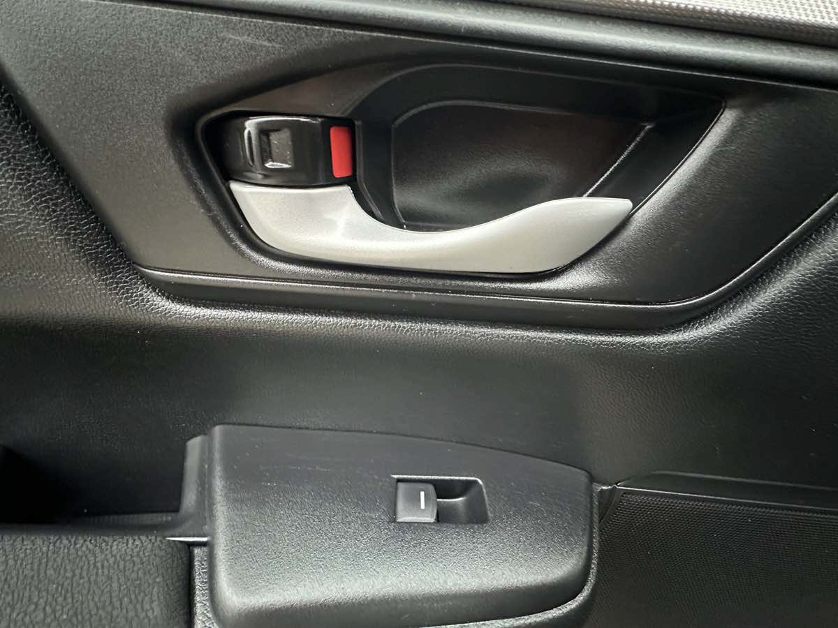 Used 2020 Honda CR-V LX image 33
