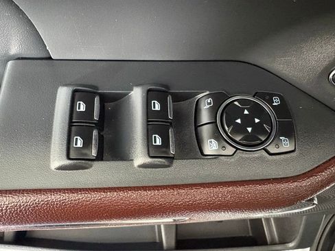 Used 2024 Ford Expedition Limited AWD/4WD image 17