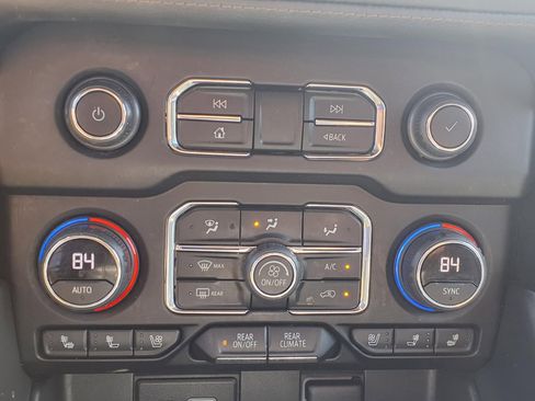 Used 2022 Chevrolet Tahoe High Country image 6