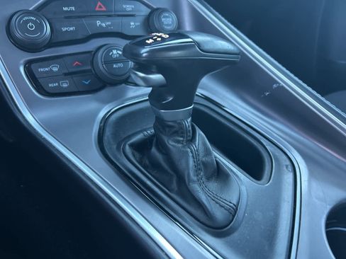 Used 2022 Dodge Challenger R/T w/ Blacktop Package image 33