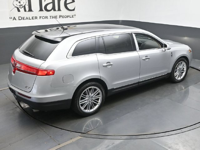 Used 2019 Lincoln MKT AWD image 50
