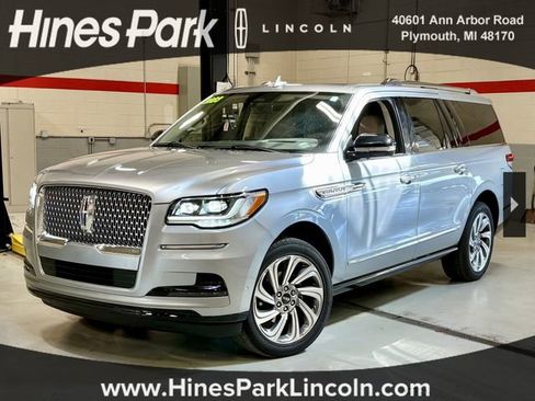 Certified 2023 Lincoln Navigator L Reserve AWD/4WD image 1