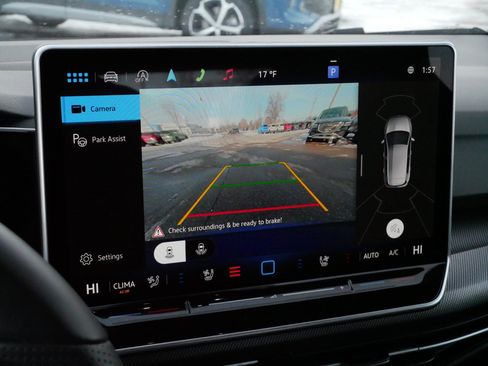 Used 2025 Volkswagen Golf image 28