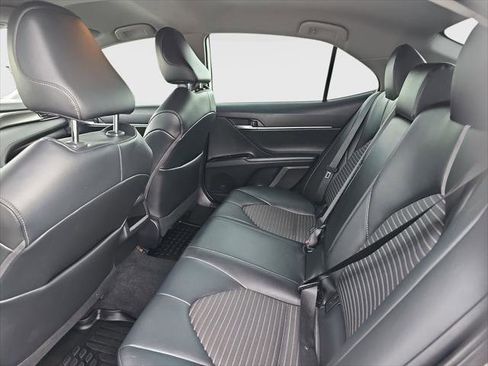 Certified 2020 Toyota Camry SE image 19