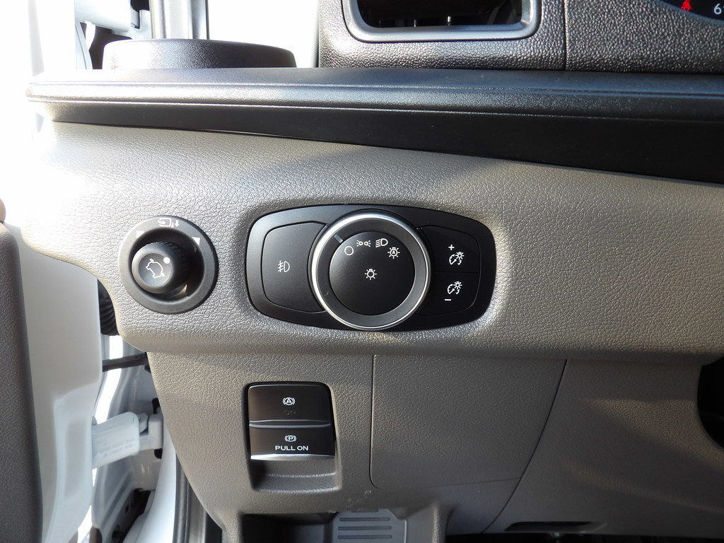 Used 2025 Ford Transit 350 XLT RWD image 19