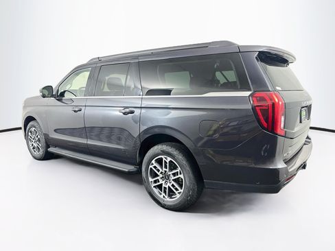 Used 2025 Ford Expedition Max Active AWD/4WD image 5