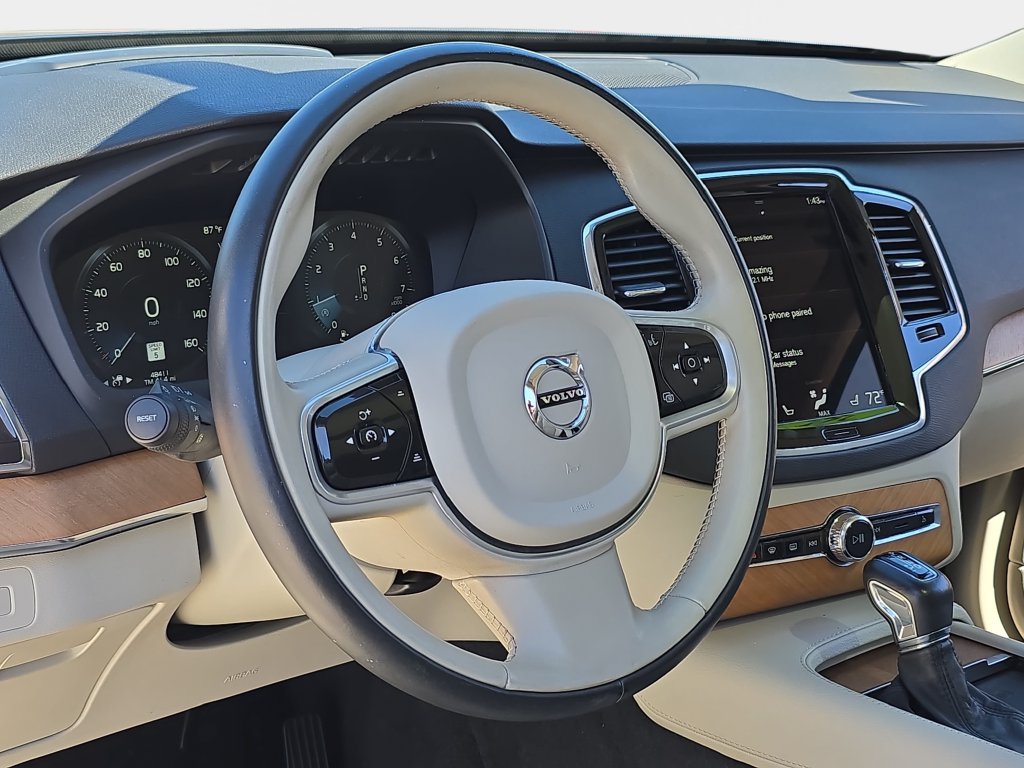Used 2022 Volvo XC90 T6 Momentum AWD/4WD image 21