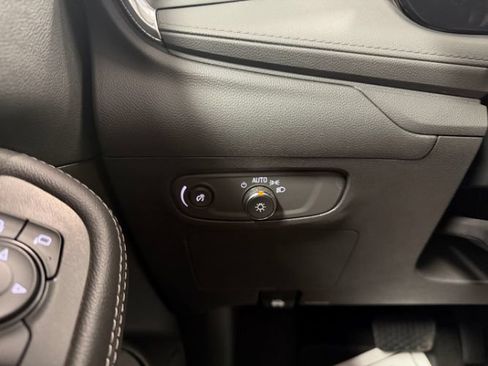 Used 2025 Buick Encore GX Preferred FWD image 22