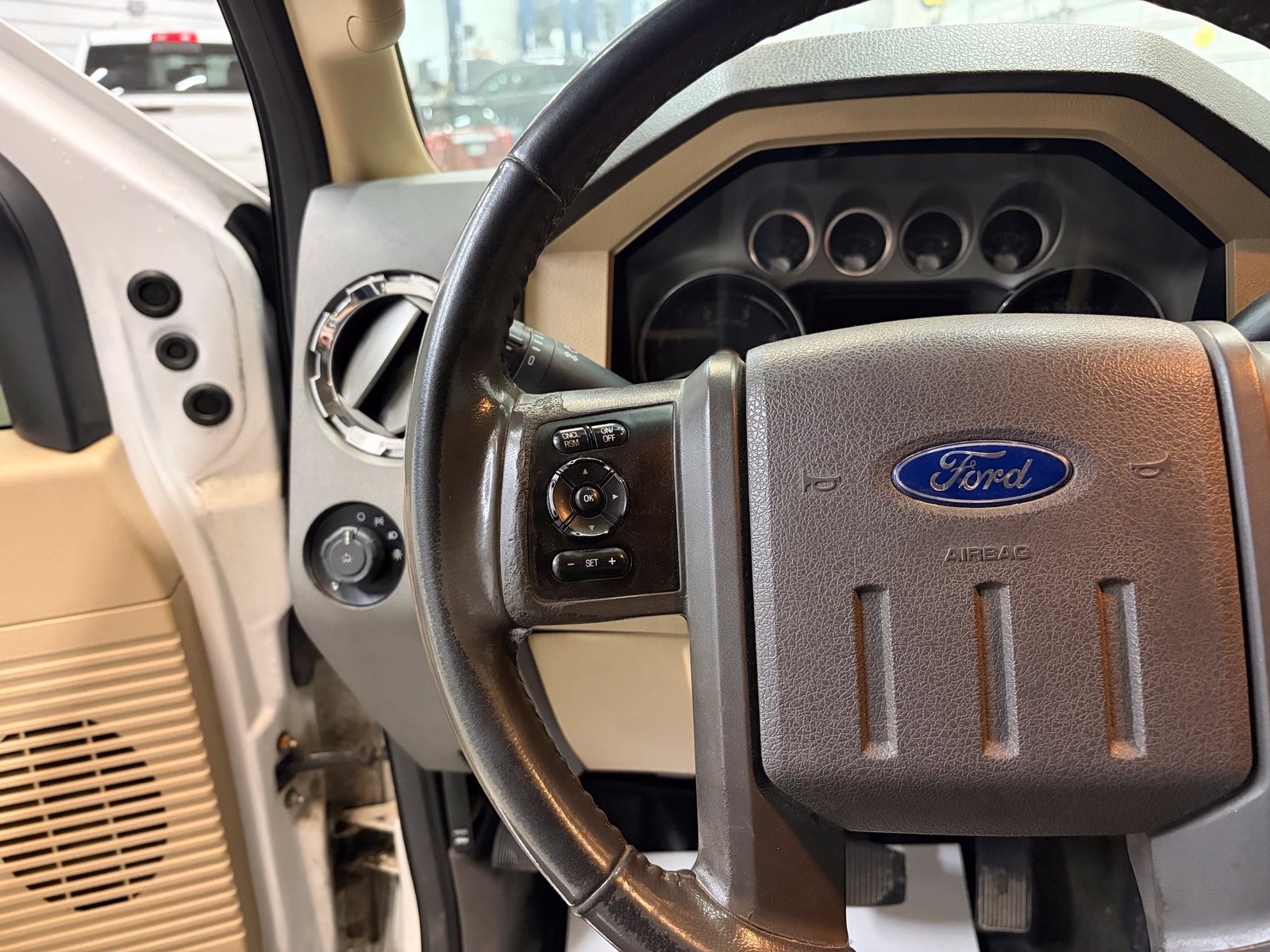 Used 2012 Ford F250 Lariat w/ Lariat Ultimate Pkg AWD/4WD image 16