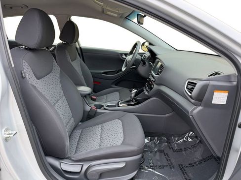 Used 2019 Hyundai Ioniq Blue FWD image 17