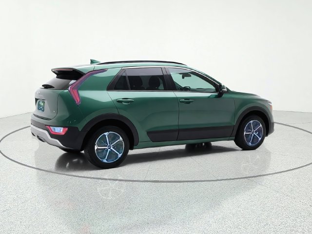 Certified 2024 Kia Niro EX FWD image 6