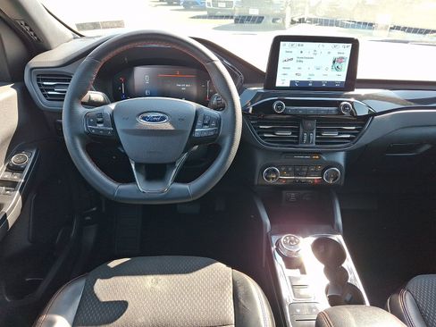 Used 2025 Ford Escape ST-Line Select AWD/4WD image 11