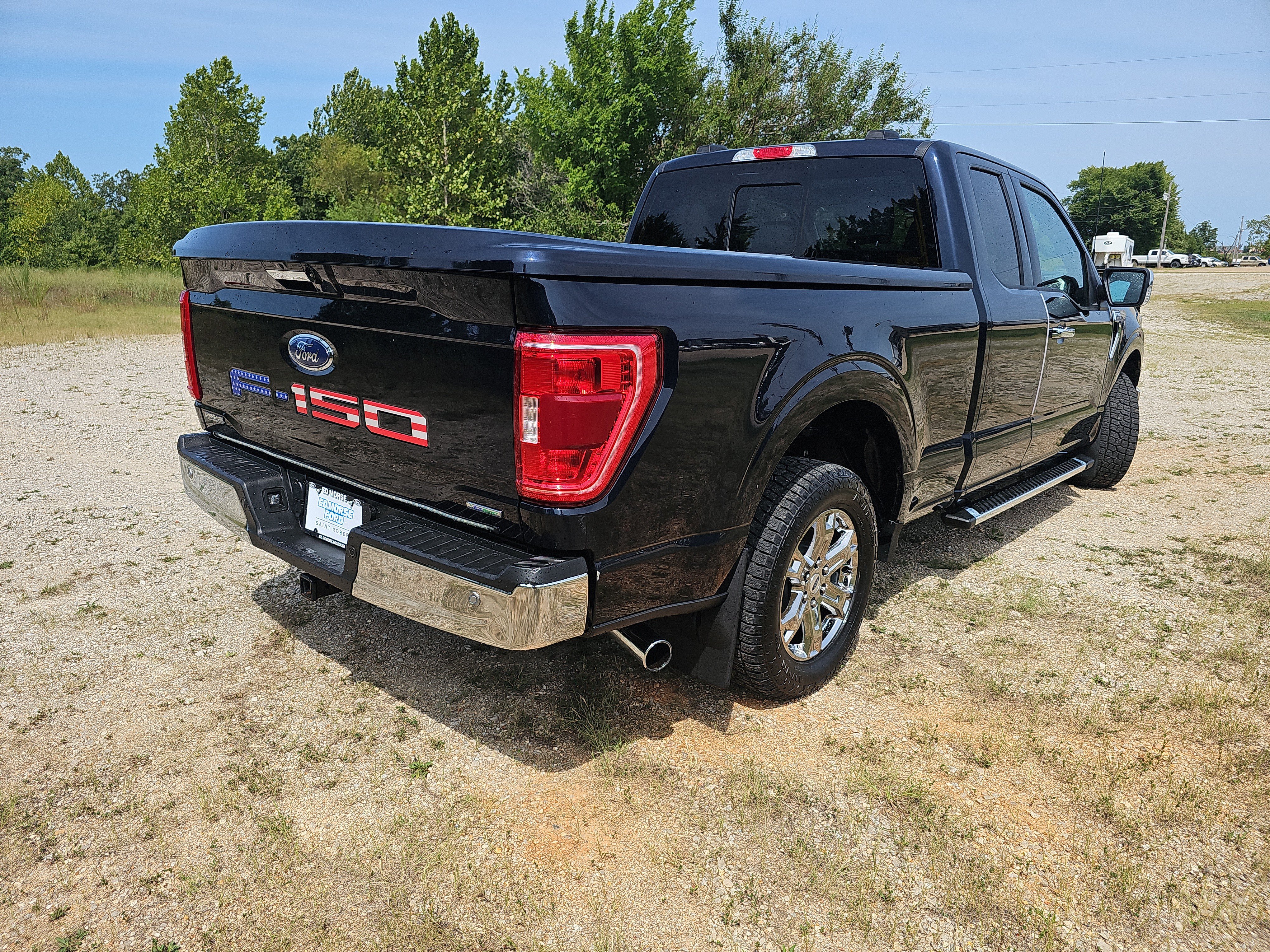 Used 2022 Ford F150 XLT w/ Equipment Group 302A High RWD image 4