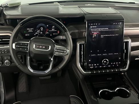 Used 2026 GMC Yukon Elevation w/ Elevation Premium Package image 16