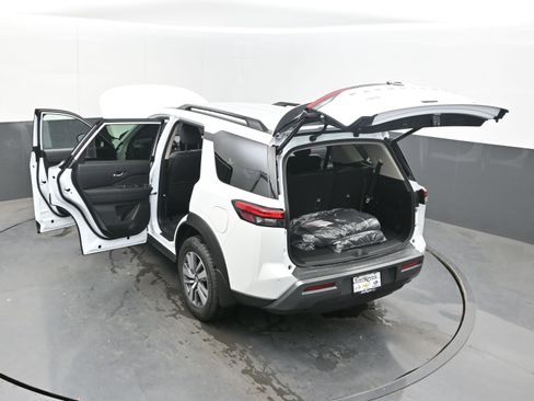 New 2026 Nissan Pathfinder SL FWD image 45
