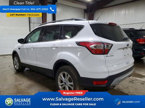 Used 2017 Ford Escape SE w/ Equipment Group 201A image 3