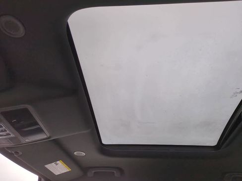 New 2026 Land Rover Discovery Limited Edition image 19