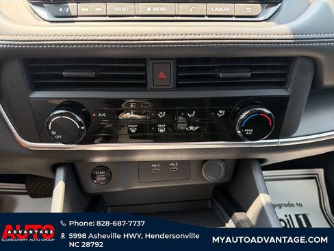 Used 2024 Nissan Rogue S FWD image 14