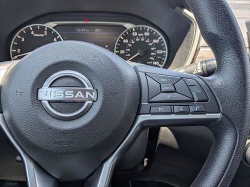 Used 2023 Nissan Altima 2.5 SV FWD image 14