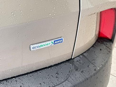 Certified 2020 Ford Escape SE image 27