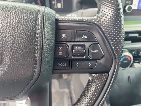 Used 2024 Toyota Tacoma SR5 AWD/4WD image 21