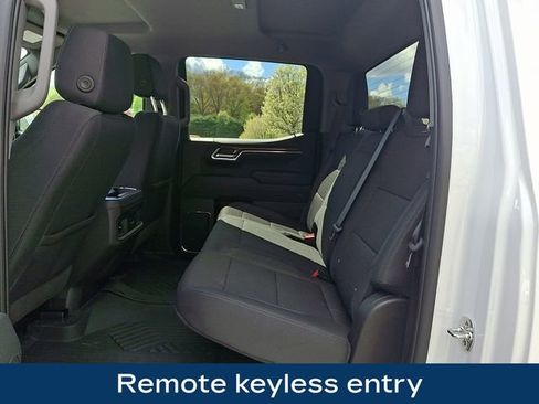 Used 2025 Chevrolet Silverado 1500 LT Trail Boss w/ LPO, Dark Essentials Package image 19