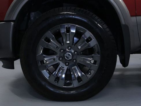 Used 2018 Nissan Titan Platinum Reserve image 33