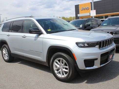 Used 2023 Jeep Grand Cherokee L Laredo AWD/4WD image 1