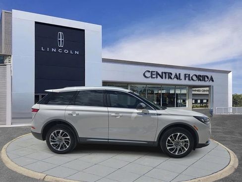 Certified 2022 Lincoln Corsair FWD image 2