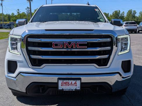 Used 2022 GMC Sierra 1500 SLE AWD/4WD image 2
