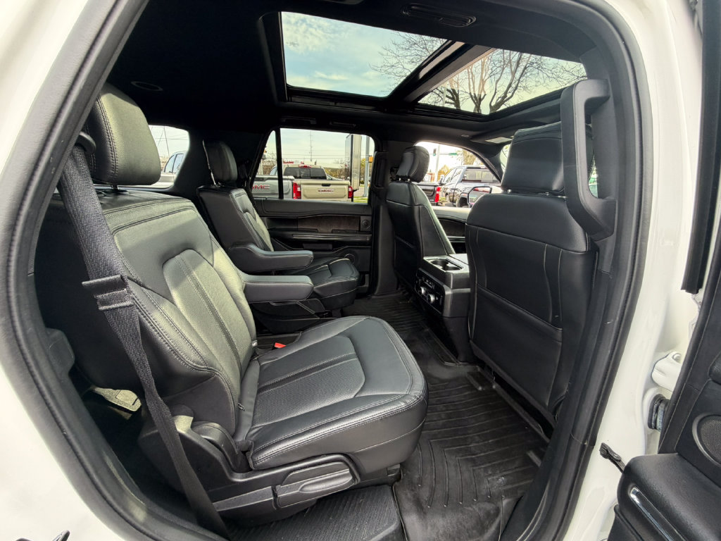 Used 2020 Ford Expedition Limited w/ Equipment Group 301A AWD/4WD image 15