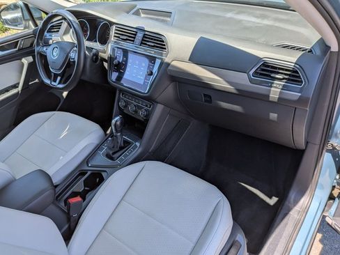 Used 2019 Volkswagen Tiguan SE w/ Panoramic Sunroof Package FWD image 23