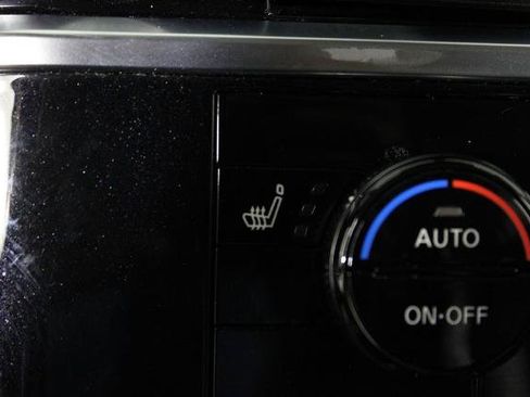 Certified 2024 Nissan Pathfinder SL FWD image 26
