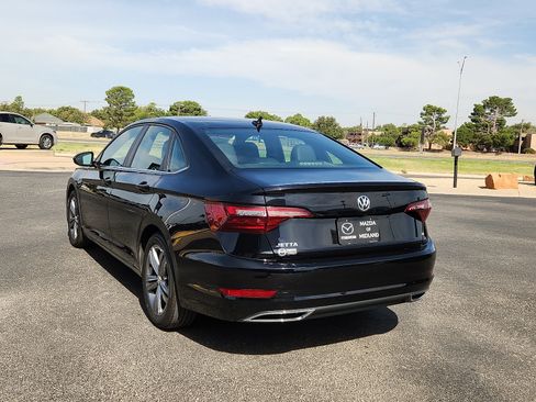 Used 2020 Volkswagen Jetta R-Line FWD image 4