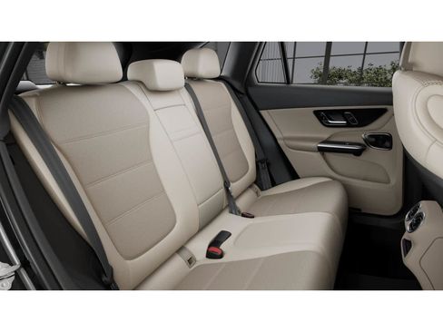 New 2027 Mercedes-Benz GLC 300 4MATIC image 5