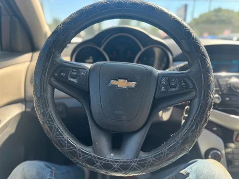 Used 2015 Chevrolet Cruze LT FWD image 15