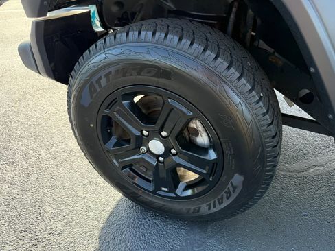 Used 2019 Jeep Wrangler Unlimited Sport S AWD/4WD image 36