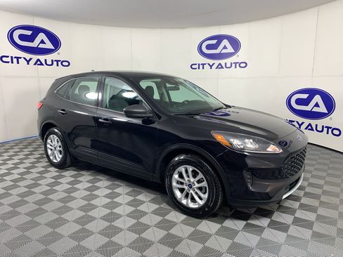 Used 2022 Ford Escape S FWD image 1