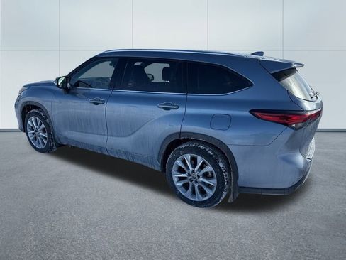 Used 2023 Toyota Highlander Limited image 5