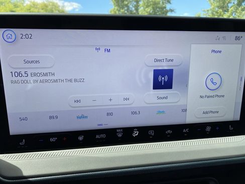 New 2025 Ford Maverick XLT w/ XLT Luxury Package image 23