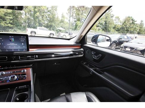 Used 2022 Lincoln Aviator Reserve w/ Elements Package Plus RWD image 8