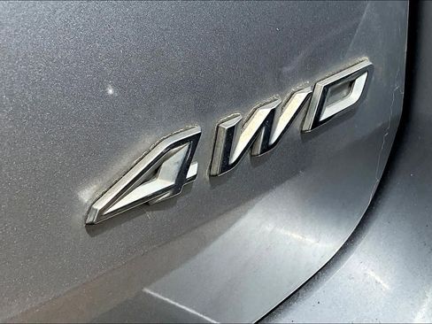 Used 2022 Ford Explorer XLT w/ Equipment Group 202A AWD/4WD image 10