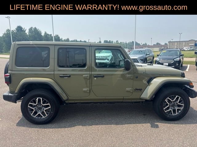 Used 2026 Jeep Wrangler Unlimited Sahara AWD/4WD image 10