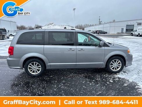 Used 2019 Dodge Grand Caravan SXT image 6